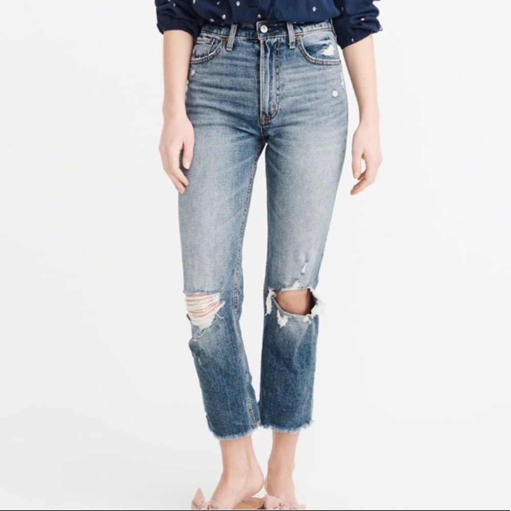 NWT Zoe  High Rise Ankle Straight Jeans
